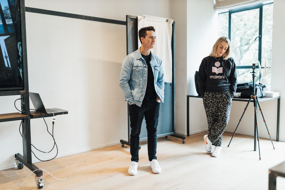 Design Review Sitzung mit Feedback und Prototypen